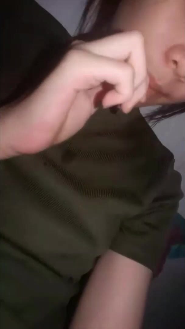 kim anh 2k10 cho lồn ăn kẹo mút rồi đánh răng